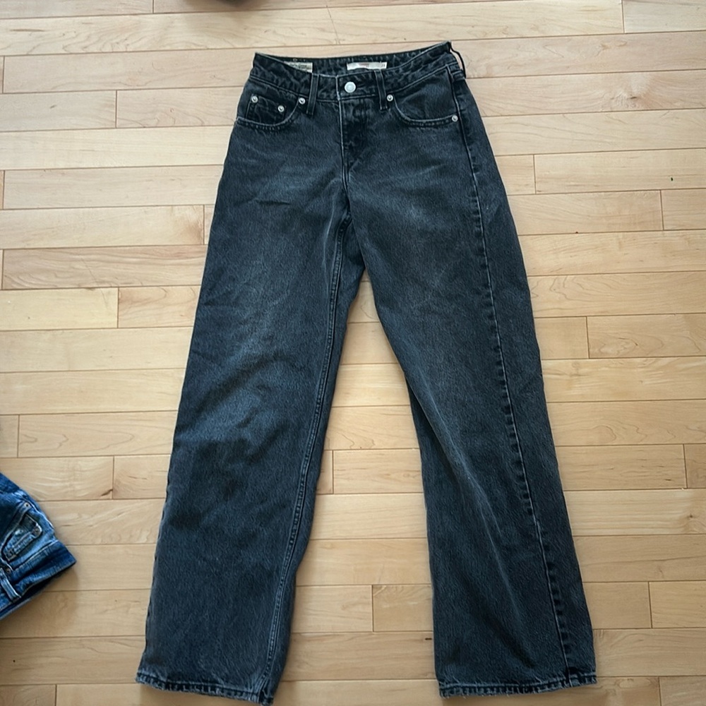 Women’s Black Denim Levi Jeans
